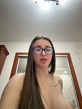 Lorennameliyy online show from October 2025 07:15:01 PM