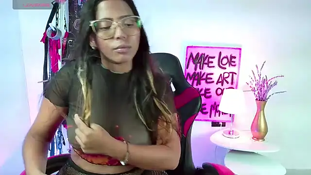 Megaan Greey online show from November 2025 10:46:01 PM