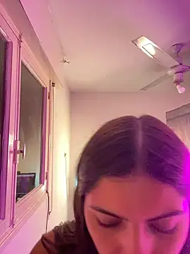 Argentiiniita online show from September 2025 12:32:02 AM