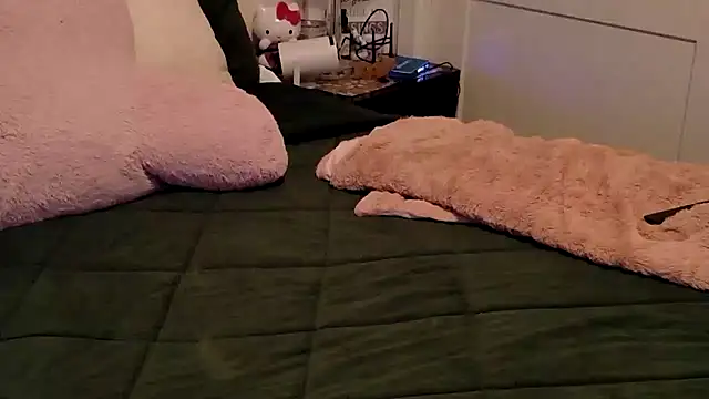 explosivekitty69 online show from November 2025 12:53:01 AM