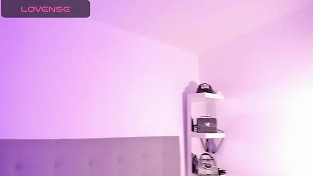 Snapshot of scarlett-jones- chatting on December 2024 07:11:02 AM scarlett-jones- online show from December 2024 07:11:02 AM