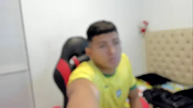 Snapshot of yei-sant chatting on October 2025 03:32:01 AM yei-sant online show from October 2025 03:32:01 AM