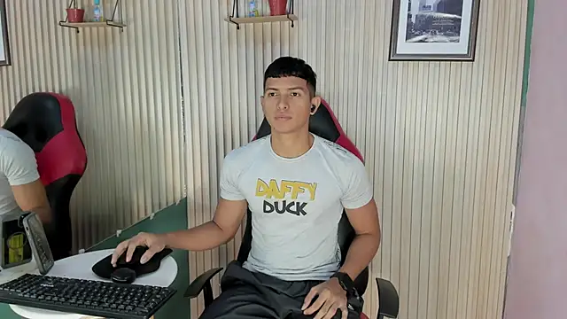 Snapshot of yei-sant chatting on October 2025 03:29:02 AM yei-sant online show from October 2025 03:29:02 AM