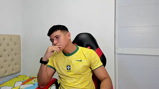 Snapshot of yei-sant chatting on November 2025 10:14:01 PM yei-sant online show from November 2025 10:14:01 PM