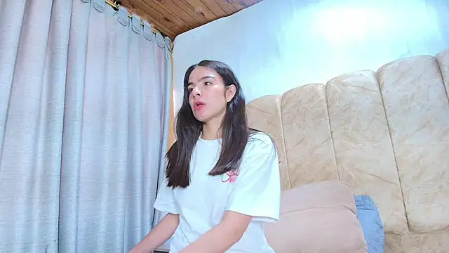 dafne queenn online show from February 2026 01:12:02 PM