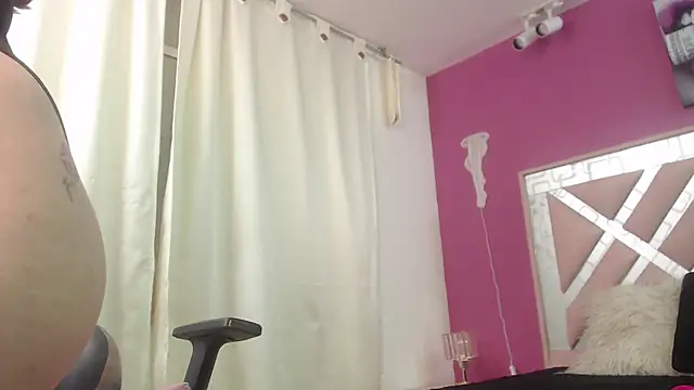 Snapshot of Naiara_Sex_ chatting on January 2025 03:16:02 PM Naiara Sex online show from January 2025 03:16:02 PM