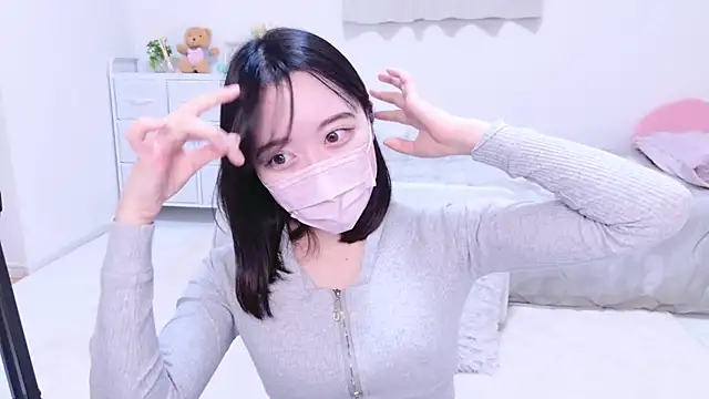 Yurie  online show from January 2025 11:13:01 AM