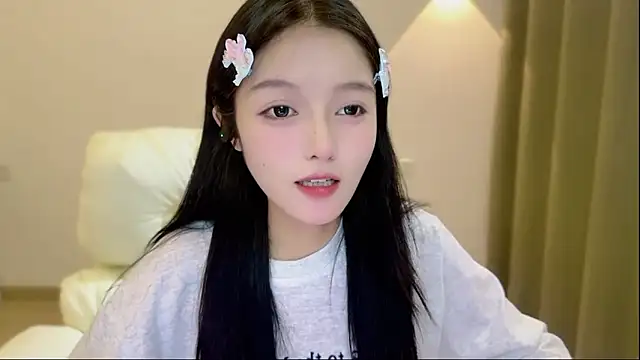 xiaodaibabyy online show from October 2025 02:07:01 PM