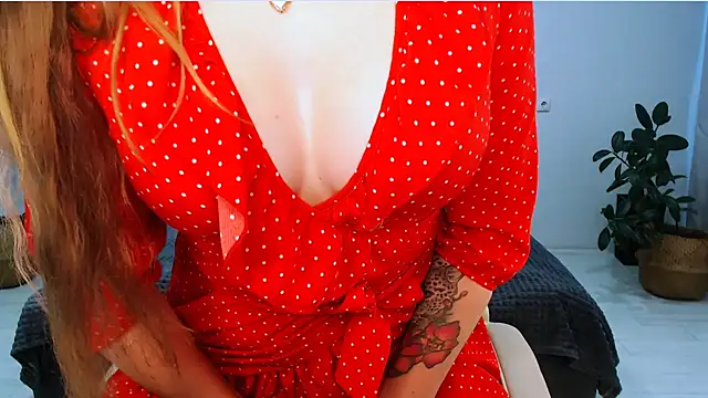 NaughtyNylonFeet online show from November 2025 03:48:01 AM