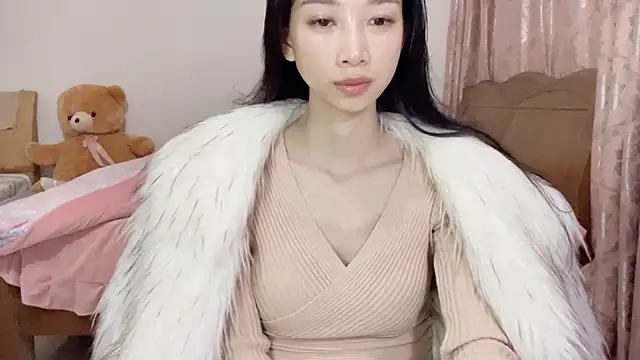 Lili-2 online show from January 2025 04:39:01 PM