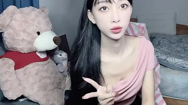 Lili-2 online show from September 2025 05:29:02 PM