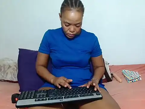 Feathergal69  online show from May 2026 08:15:01 PM