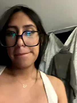 AleFantasy0001 online show from October 2025 04:25:02 AM