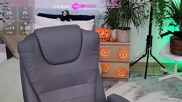 Snapshot of Sophie_Enzo chatting on October 2025 10:10:02 PM Sophie Enzo online show from October 2025 10:10:02 PM