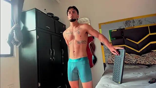 MattDevon online show from November 2025 06:41:01 PM