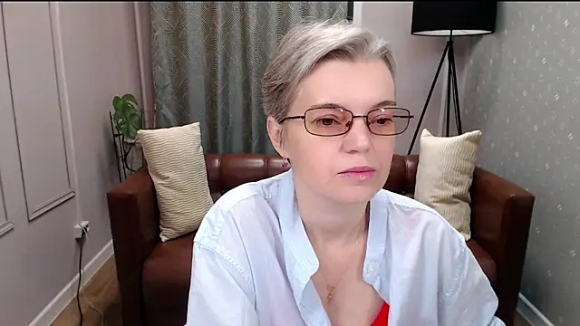 Snapshot of Cutie_Erikaa1 chatting on October 2025 02:12:01 AM Cutie Erikaa1 online show from October 2025 02:12:01 AM