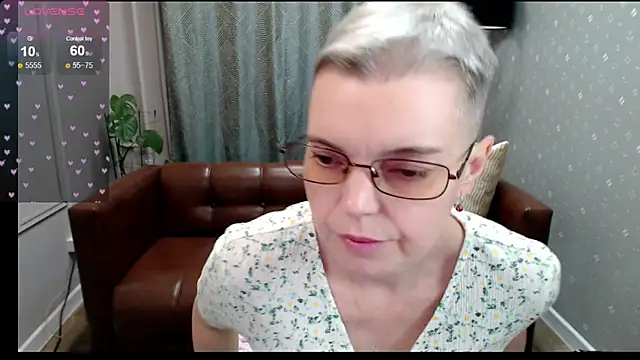 Snapshot of Cutie_Erikaa1 chatting on November 2025 09:42:02 AM Cutie Erikaa1 online show from November 2025 09:42:02 AM