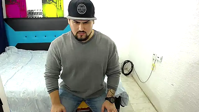 Snapshot of pitbullveryhot chatting on October 2025 02:19:01 AM pitbullveryhot online show from October 2025 02:19:01 AM