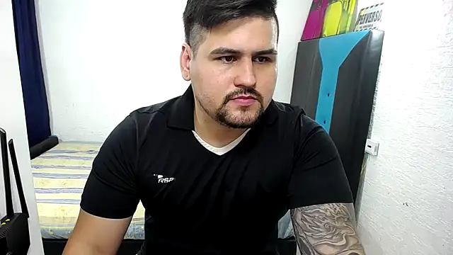 Snapshot of pitbullveryhot chatting on November 2025 01:58:02 AM pitbullveryhot online show from November 2025 01:58:02 AM