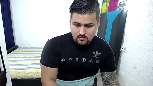 Snapshot of pitbullveryhot chatting on November 2025 07:58:01 AM pitbullveryhot online show from November 2025 07:58:01 AM