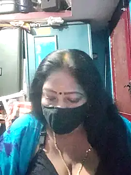 Snapshot of maniisha chatting on June 2026 05:19:01 PM maniisha online show from June 2026 05:19:01 PM