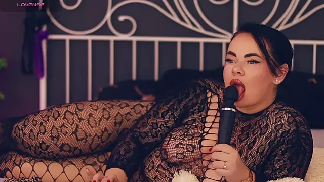 MissLilaa online show from November 2025 04:27:01 PM