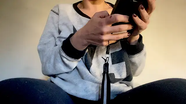 filipasantosx online show from February 2025 05:47:01 PM