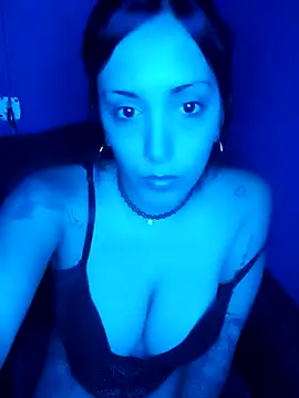 Snapshot of shishiii_11 chatting on December 2024 03:58:02 AM shishiii 11 online show from December 2024 03:58:02 AM