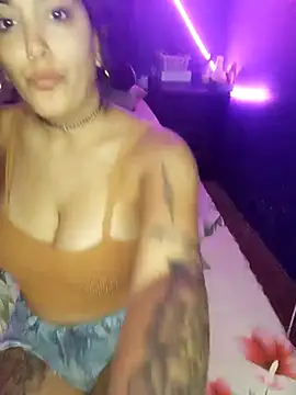 Snapshot of shishiii_11 chatting on February 2025 04:10:02 AM shishiii 11 online show from February 2025 04:10:02 AM