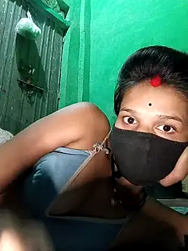 Snapshot of Hoty_girl_143 chatting on November 2025 12:05:02 PM Hoty girl 143 online show from November 2025 12:05:02 PM