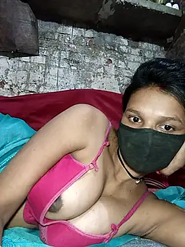 Snapshot of Hoty_girl_143 chatting on June 2026 01:29:01 AM Hoty girl 143 online show from June 2026 01:29:01 AM