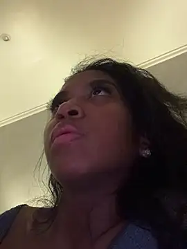 Snapshot of IamCrystal2 chatting on December 2024 01:26:01 AM IamCrystal2 online show from December 2024 01:26:01 AM