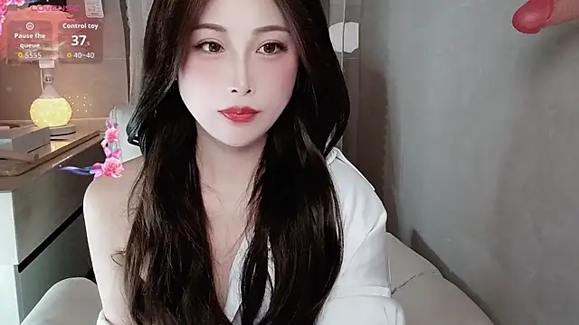 Blossom-666 online show from February 2026 07:23:02 AM