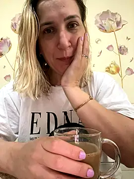 Bia sexynovaes online show from October 2025 12:20:01 PM