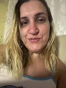 Snapshot of Bia_sexynovaes chatting on February 2026 11:41:02 PM Bia sexynovaes online show from February 2026 11:41:02 PM