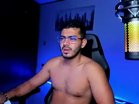 Snapshot of BrunoD31 chatting on December 2024 03:40:02 AM BrunoD31 online show from December 2024 03:40:02 AM