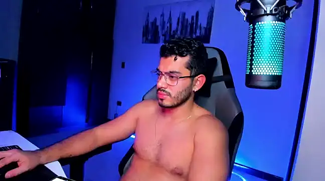 Snapshot of BrunoD31 chatting on January 2025 03:51:02 AM BrunoD31 online show from January 2025 03:51:02 AM