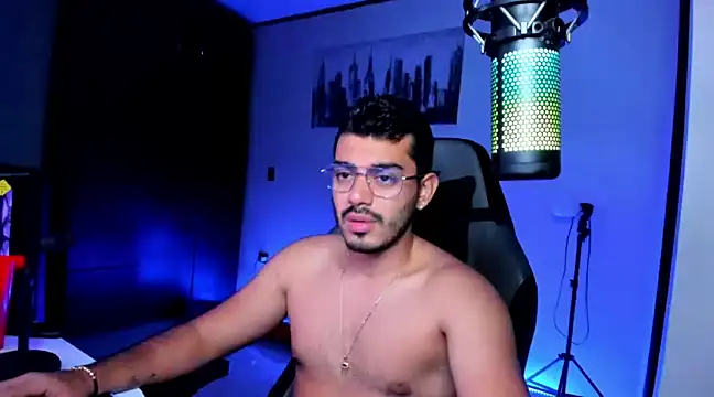 Snapshot of BrunoD31 chatting on February 2025 04:11:02 AM BrunoD31 online show from February 2025 04:11:02 AM