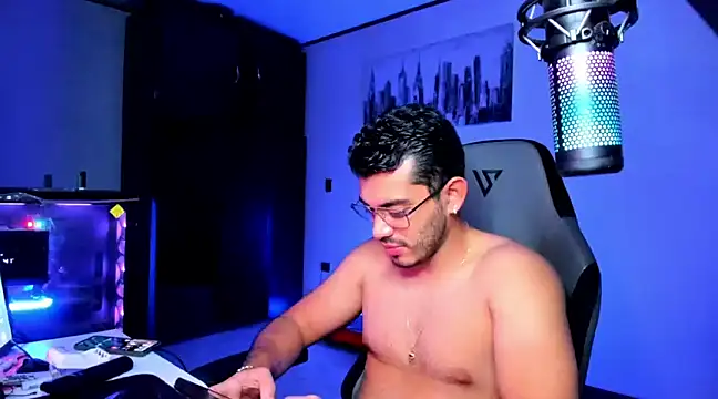 Snapshot of BrunoD31 chatting on February 2025 03:06:02 AM BrunoD31 online show from February 2025 03:06:02 AM