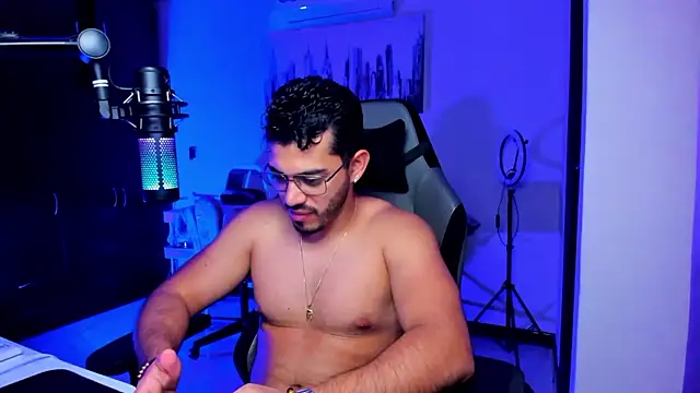 Snapshot of BrunoD31 chatting on October 2025 04:37:01 AM BrunoD31 online show from October 2025 04:37:01 AM