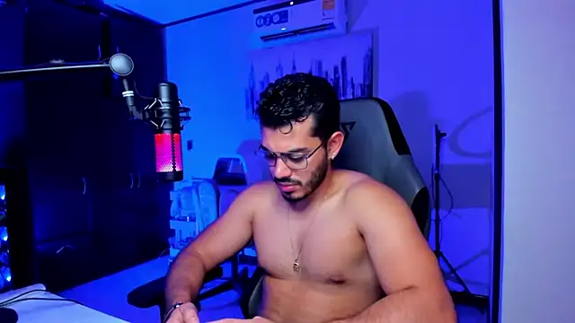 Snapshot of BrunoD31 chatting on November 2025 04:01:01 AM BrunoD31 online show from November 2025 04:01:01 AM