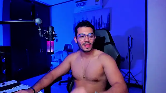 Snapshot of BrunoD31 chatting on November 2025 03:16:02 AM BrunoD31 online show from November 2025 03:16:02 AM