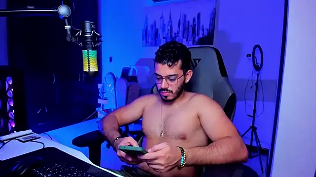 Snapshot of BrunoD31 chatting on December 2025 02:29:02 AM BrunoD31 online show from December 2025 02:29:02 AM