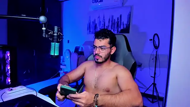 Snapshot of BrunoD31 chatting on December 2025 04:19:02 AM BrunoD31 online show from December 2025 04:19:02 AM