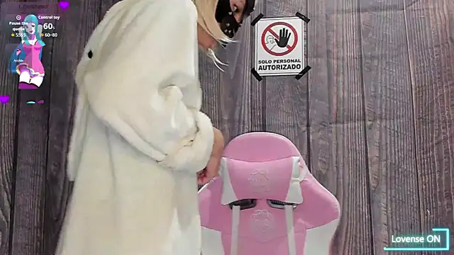 Snapshot of incubo-succubus chatting on November 2025 06:13:02 AM incubo-succubus online show from November 2025 06:13:02 AM