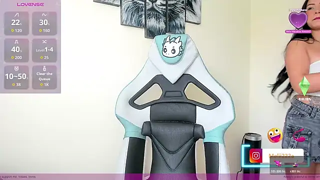 missycanoo online show from November 2025 02:28:01 PM