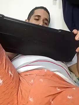 Snapshot of CRISTHIAN_GREY01 chatting on March 2025 05:29:02 AM CRISTHIAN GREY01 online show from March 2025 05:29:02 AM