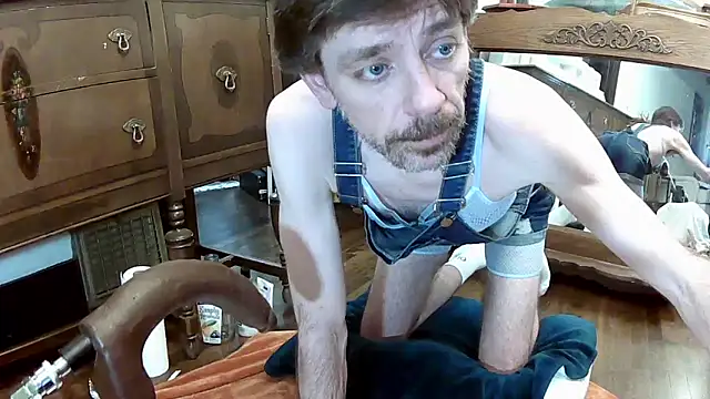 Snapshot of MaxJr8008 chatting on September 2025 07:56:02 AM MaxJr8008 online show from September 2025 07:56:02 AM