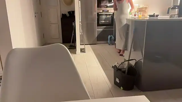 leaxoxo online show from December 2024 06:44:01 PM