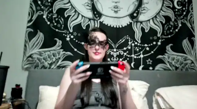 Snapshot of LexiSnowUK chatting on February 2025 11:21:02 PM LexiSnowUK online show from February 2025 11:21:02 PM